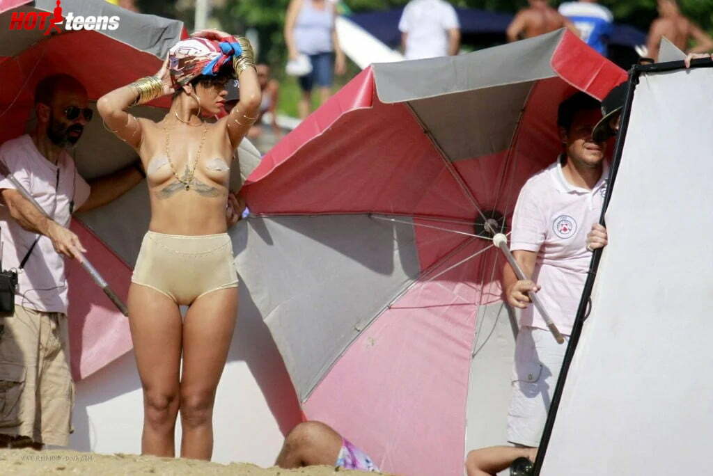 Rihanna cameltoe leaked