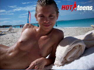 AnnaLynn mccord Nude on the beach