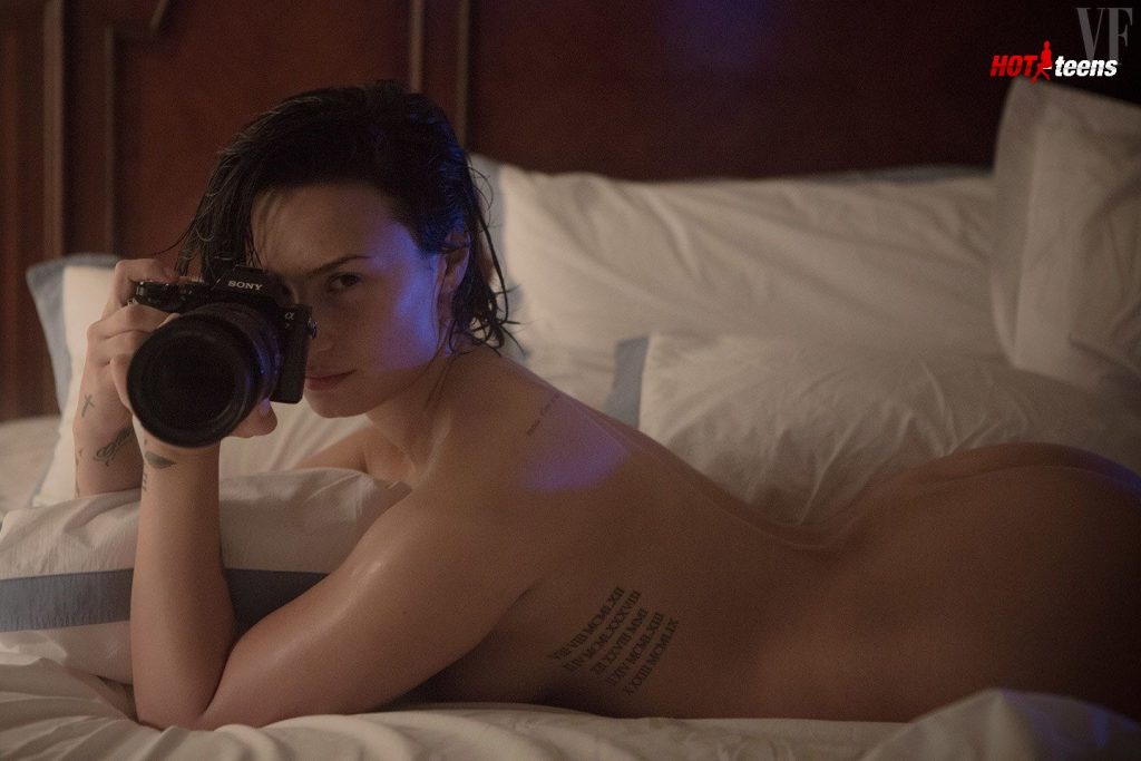 Demi Lovato Nude Selfie with Smooth Skin