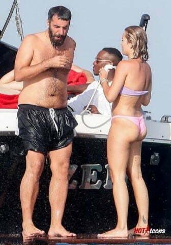 Ritas sexy booty in bikini picture