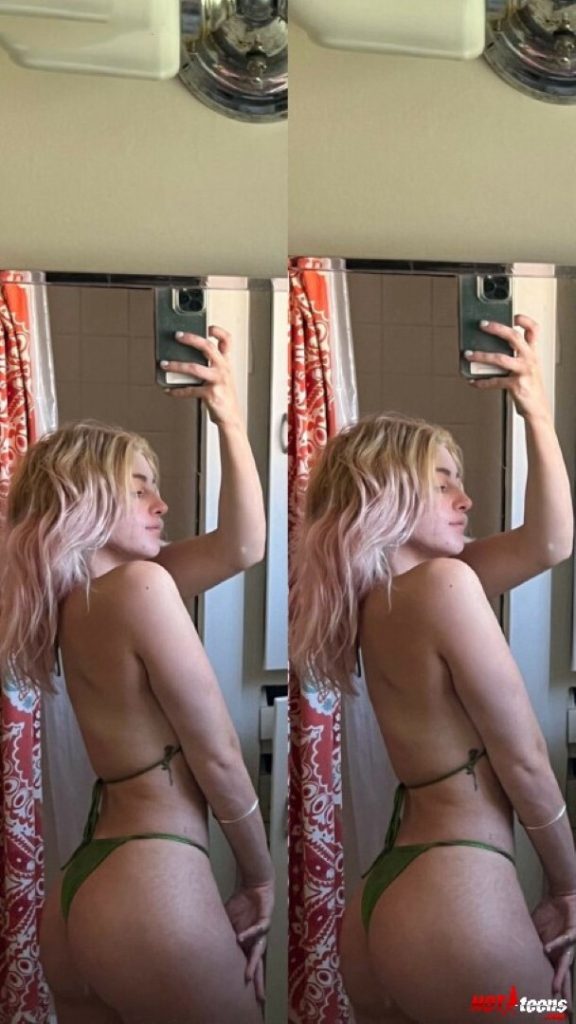 Hot American teen celeb taking selfies